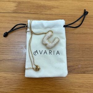 Avara Gold “W” Bubble Letter Necklace